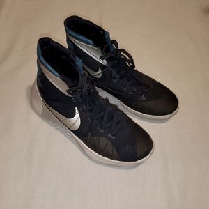 Mens Nike hyperdunk size 9.5